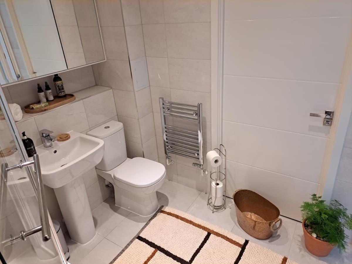 Cozy Double Room With Large En Suite Near Canary Wharf London With Amazing Views In A Shared Apartment ภายนอก รูปภาพ