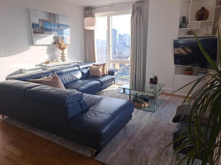 Cozy Double Room With Large En Suite Near Canary Wharf London With Amazing Views In A Shared Apartment ภายนอก รูปภาพ